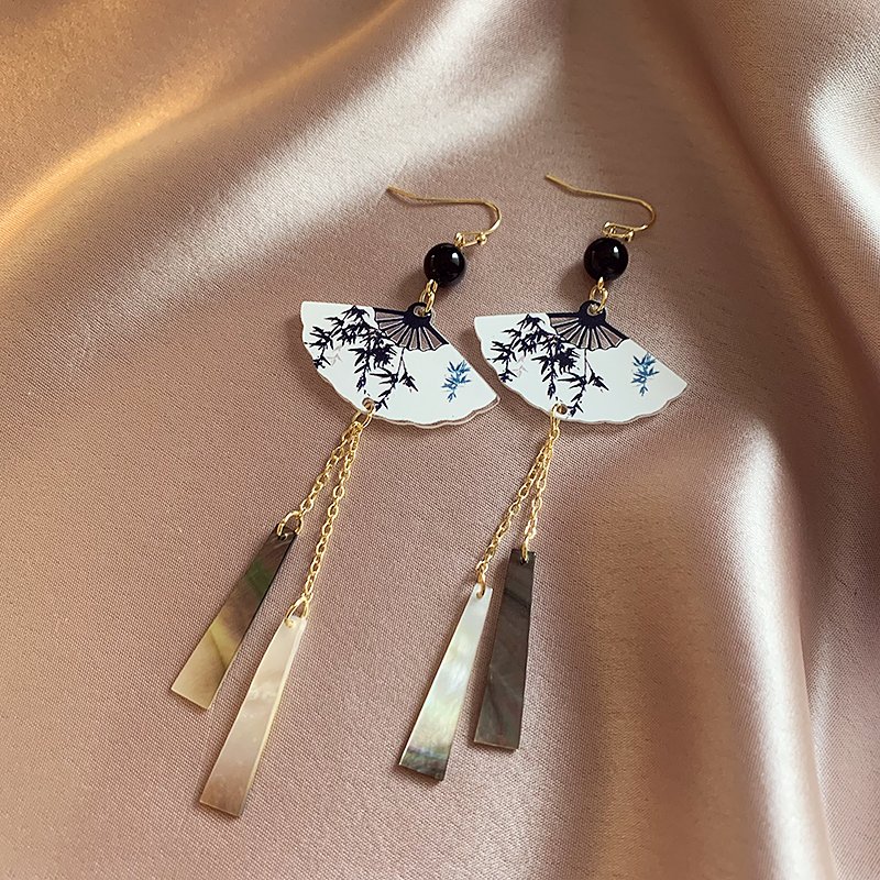 New Chinese style fan long tassel earrings 2024 new popular high-end temperament earrings for women's summer unique earrings