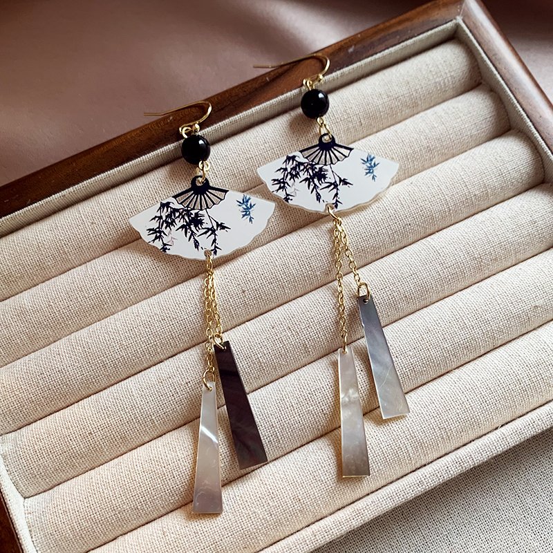 New Chinese style fan long tassel earrings 2024 new popular high-end temperament earrings for women's summer unique earrings