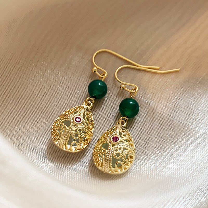 New Chinese style water droplet earrings for women with a light luxury and high-end feel. 2024 new explosive style earrings with a Chinese style temperament