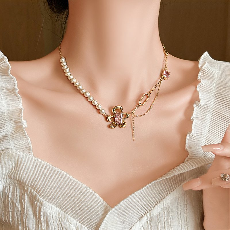 Original Bauhinia Flower Pearl Necklace Women's Pendant 2024 New Jewelry Neck Chain Light Luxury Niche Clavicle Chain Accessories