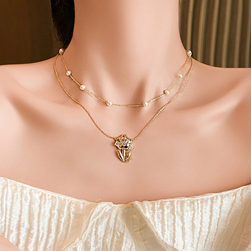 Original Love Flower Necklace for Women 2024 New Jewelry Pearl Neck Chain Light Luxury Niche Clavicle Chain Accessories