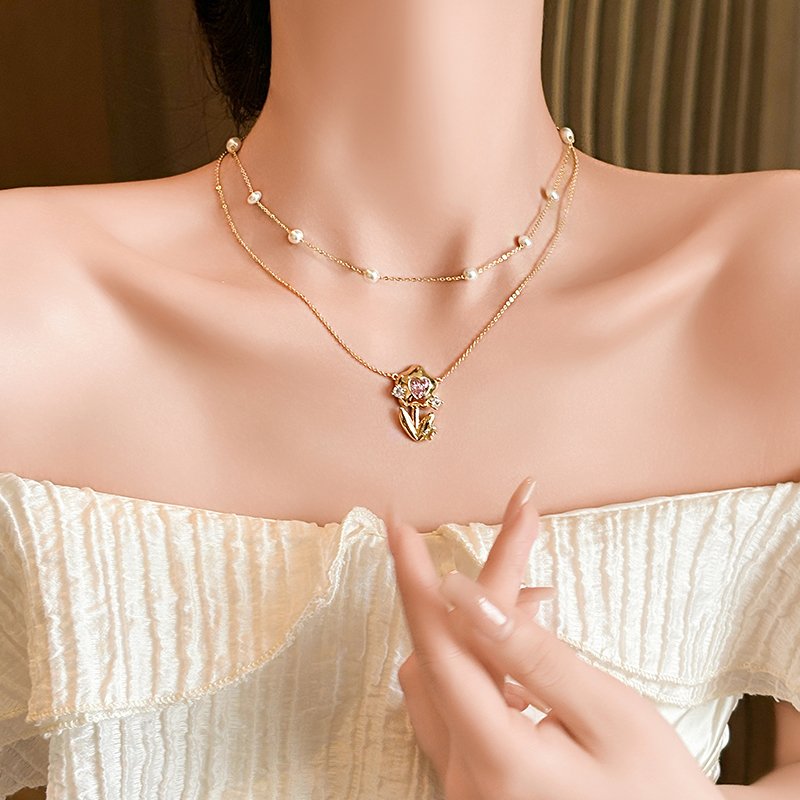 Original Love Flower Necklace for Women 2024 New Jewelry Pearl Neck Chain Light Luxury Niche Clavicle Chain Accessories