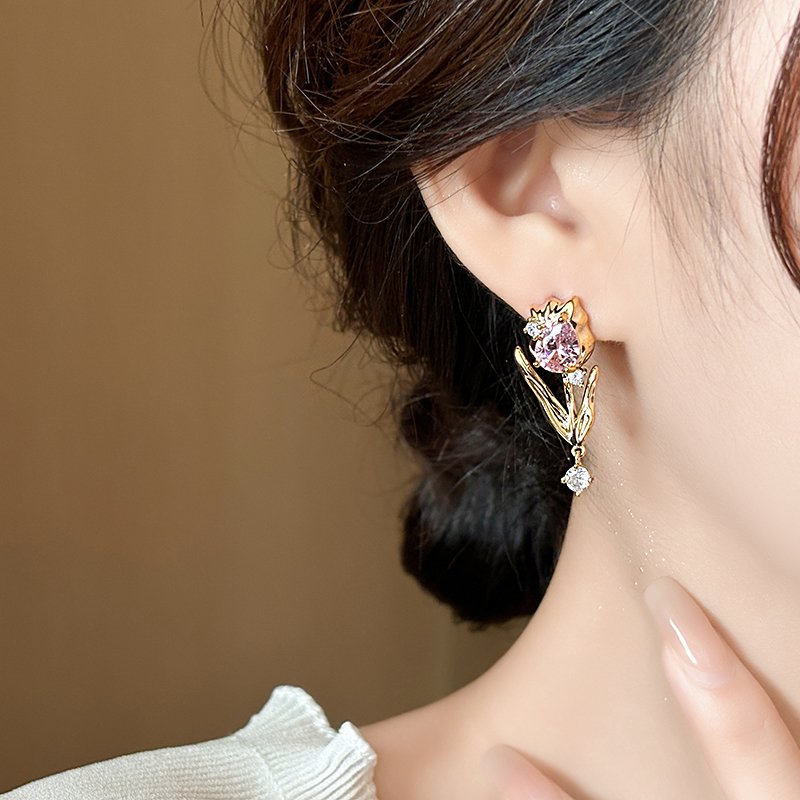 Original tulip temperament earrings for women 2024 new popular high-end earrings niche unique artistic earrings