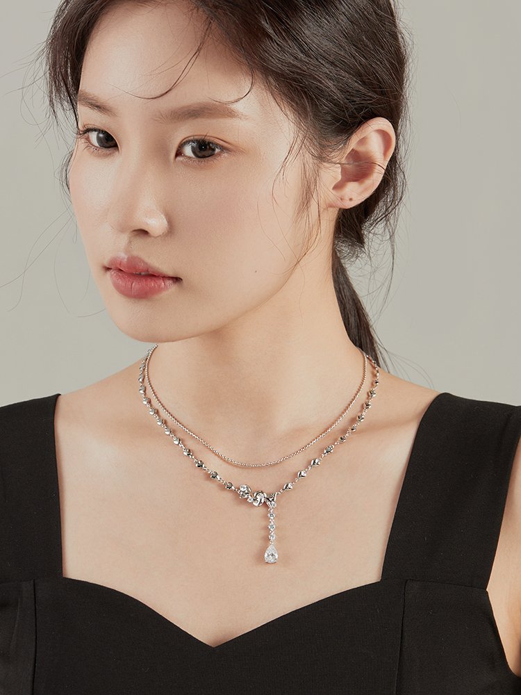 Original zircon candy necklace for women, double layered and niche design, exquisite 2024 new collarbone chain