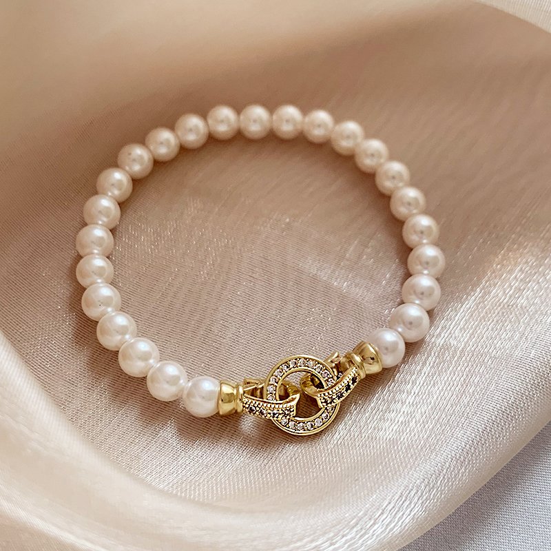 Pearl bracelet for women, light luxury and high-end, 2024 new popular item, niche exquisite bead jewelry for girlfriends