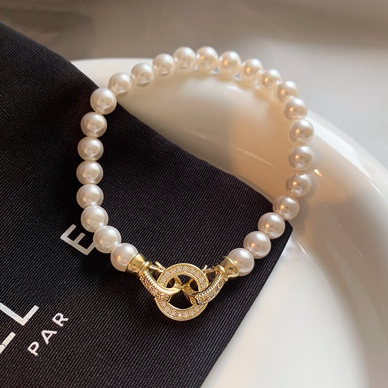 Pearl bracelet for women, light luxury and high-end, 2024 new popular item, niche exquisite bead jewelry for girlfriends