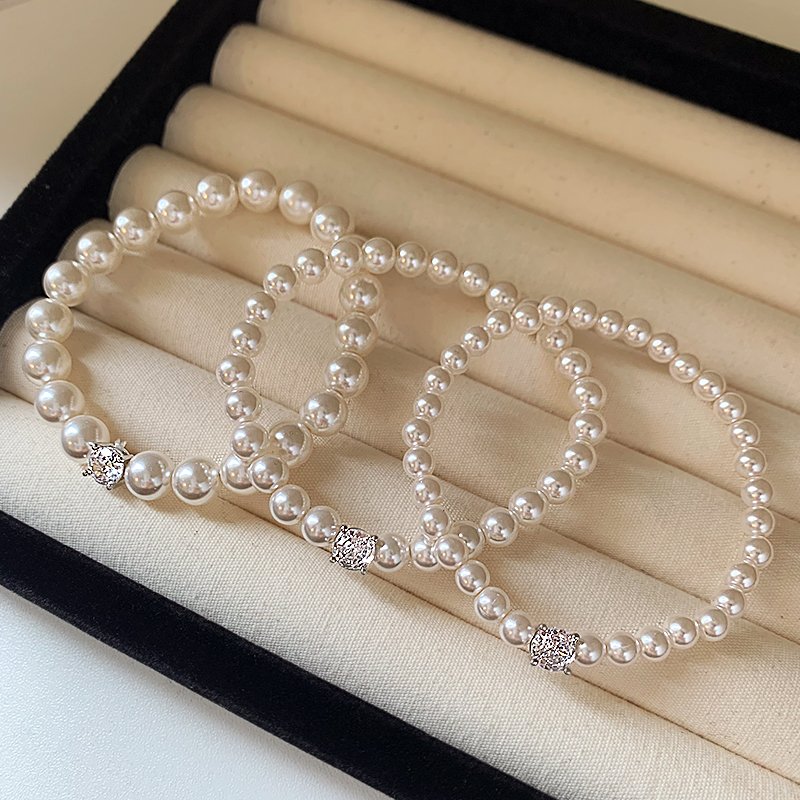 Pearl bracelet for women, light luxury, niche exquisite bracelet, high-end feeling bead, 2024 new popular high beauty jewelry