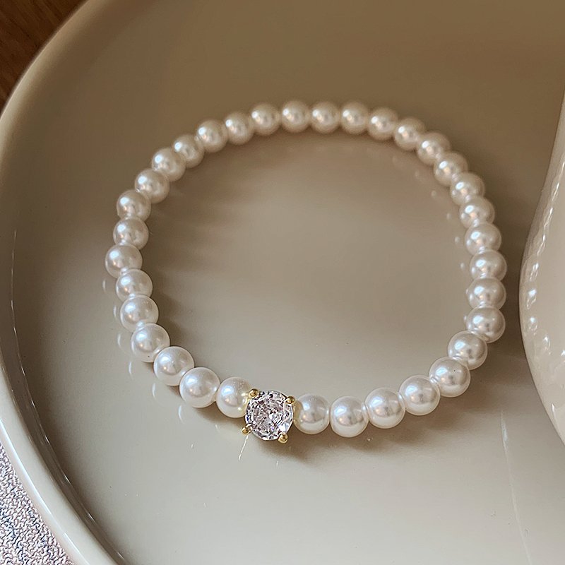 Pearl bracelet for women, light luxury, niche exquisite bracelet, high-end feeling bead, 2024 new popular high beauty jewelry