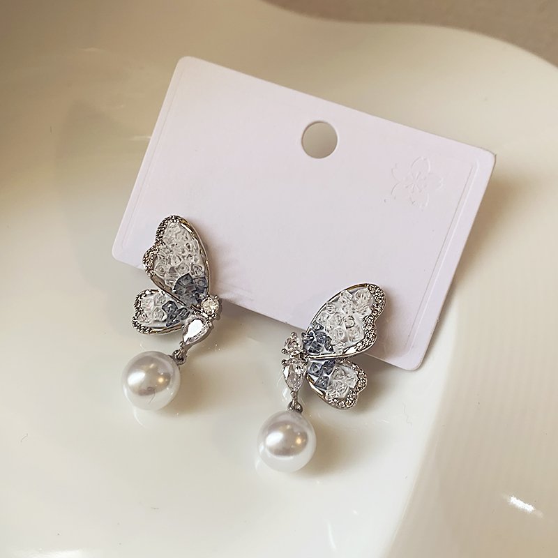 Pearl butterfly earrings, women's light luxury high-end temperament earrings, 2024 new popular unique ear accessories