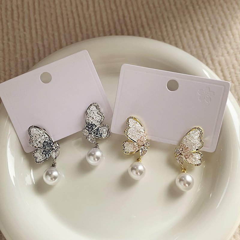 Pearl butterfly earrings, women's light luxury high-end temperament earrings, 2024 new popular unique ear accessories