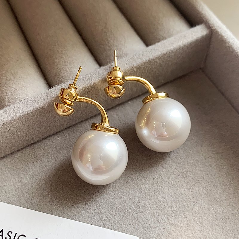 Pearl earrings for women's light luxury niche earrings 2024 new popular high-end earrings unique ear accessories