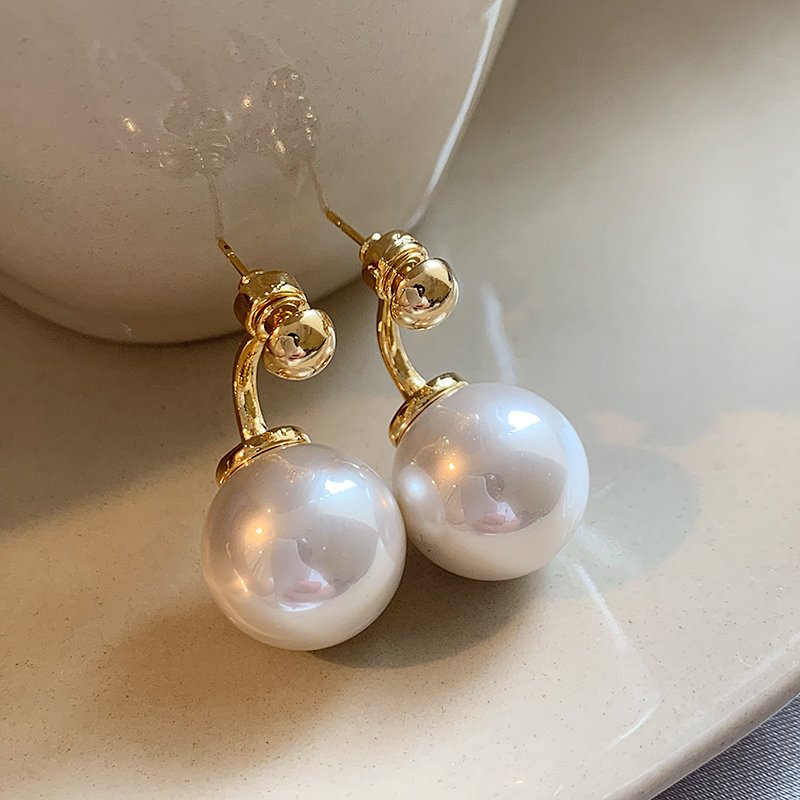 Pearl earrings for women's light luxury niche earrings 2024 new popular high-end earrings unique ear accessories