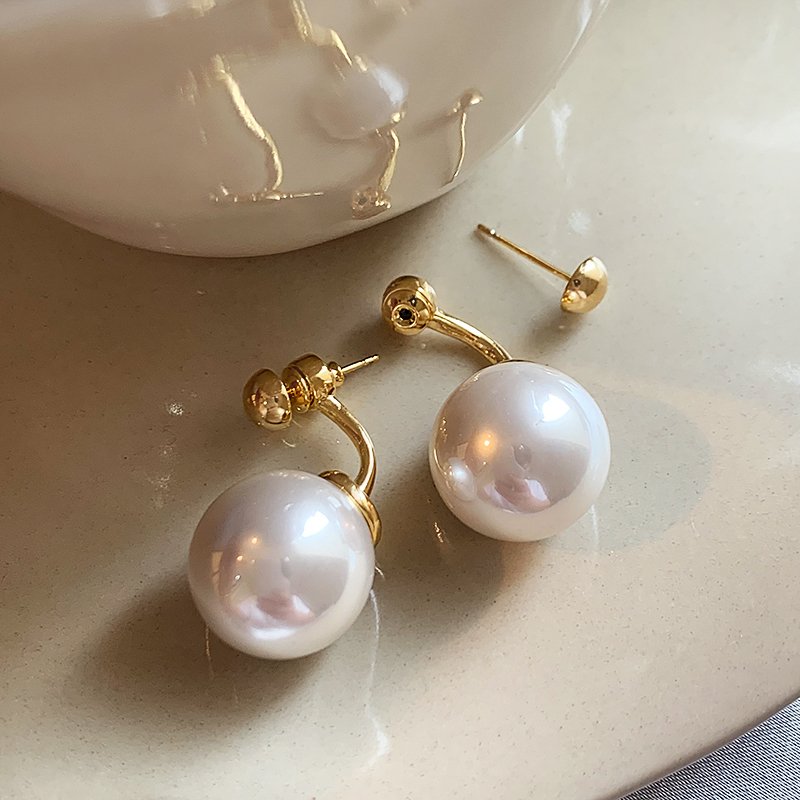 Pearl earrings for women's light luxury niche earrings 2024 new popular high-end earrings unique ear accessories