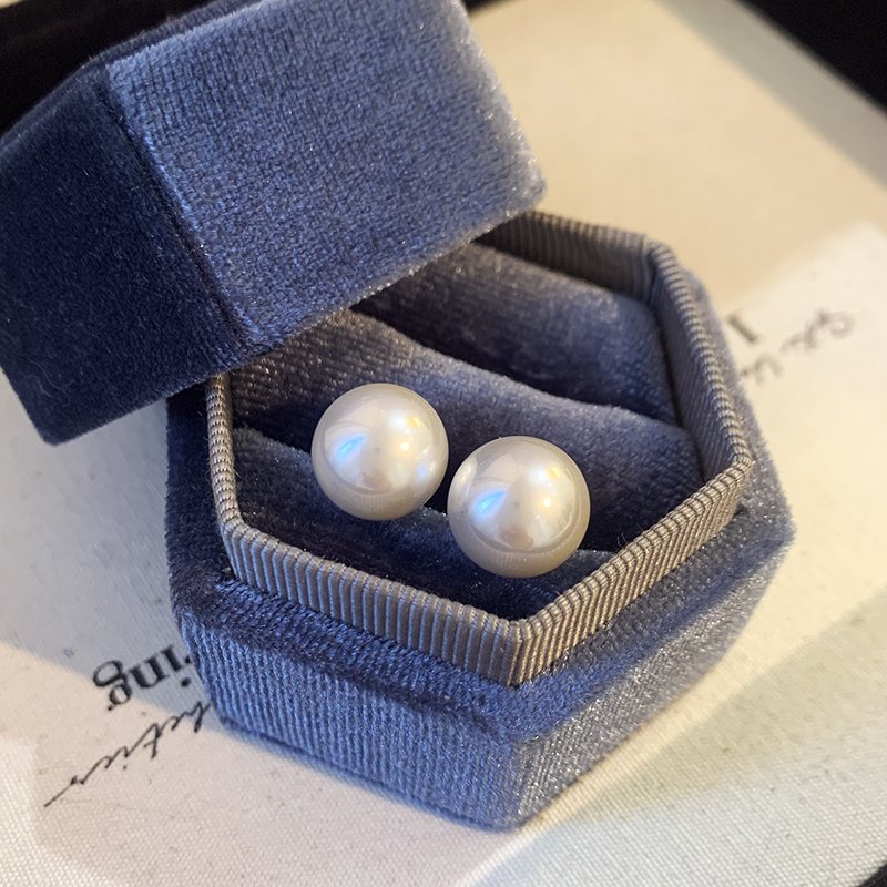 Pearl earrings for women with a luxurious and high-end feel, 925 sterling silver stud post temperament earrings, 2024 new popular earrings