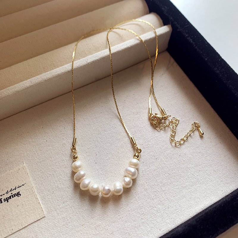 Pearl necklace for women, 2024 new accessory pendant, necklace, high-end feel, light luxury, niche collarbone chain, temperament accessory