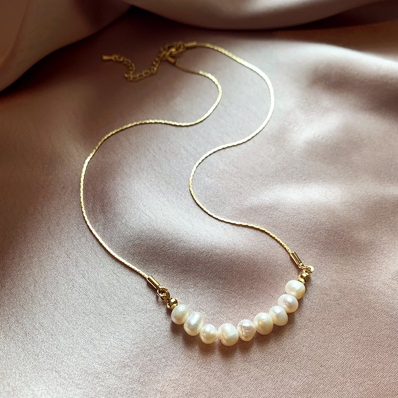 Pearl necklace for women, 2024 new accessory pendant, necklace, high-end feel, light luxury, niche collarbone chain, temperament accessory