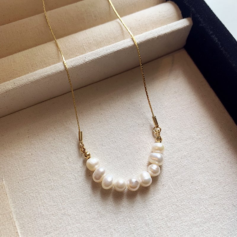 Pearl necklace for women, 2024 new accessory pendant, necklace, high-end feel, light luxury, niche collarbone chain, temperament accessory