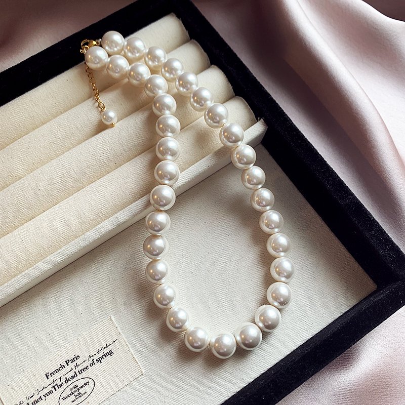 Pearl necklace for women 2024 new hot item, high-end feel, necklace, light luxury, niche collarbone chain, bead neck accessory