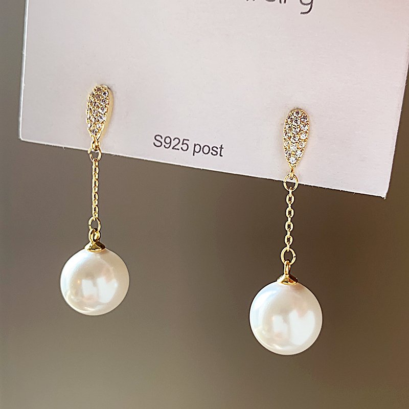 Pearl tassel earrings for women 2024 new popular high-end earrings light luxury niche unique ear accessories