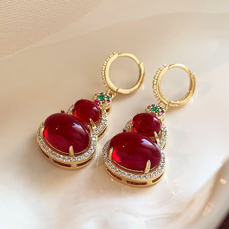 Pigeon blood red gourd earrings, women's light luxury high-end earrings, 2024 new popular style, temperament earrings, unique earrings