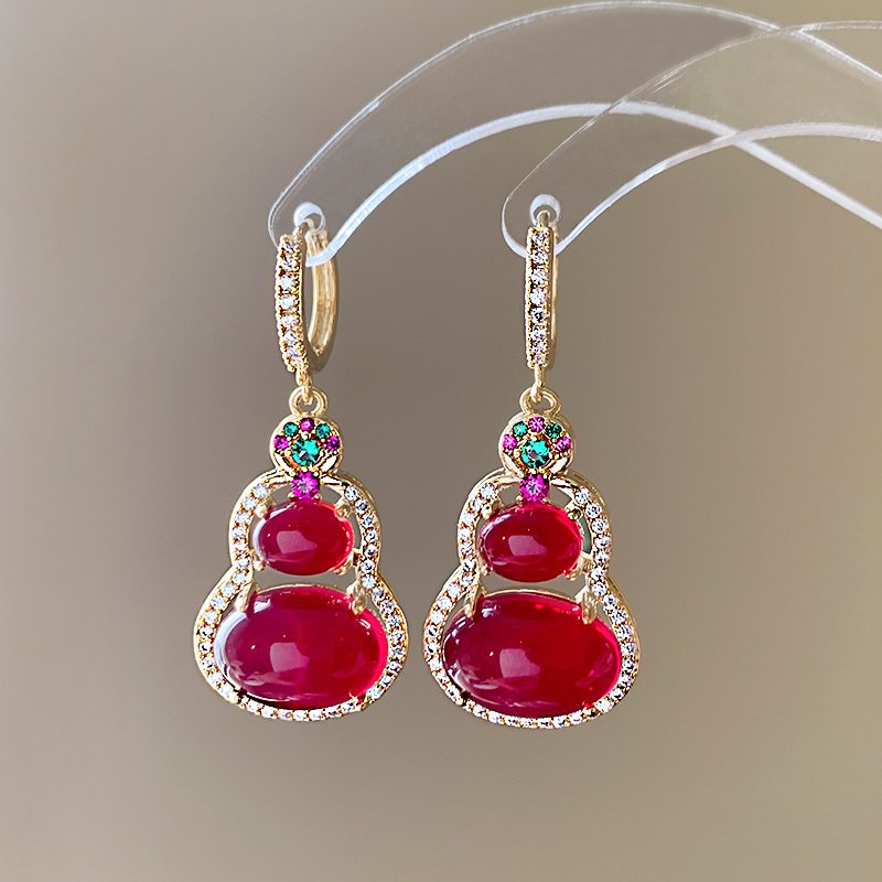 Pigeon blood red gourd earrings, women's light luxury high-end earrings, 2024 new popular style, temperament earrings, unique earrings