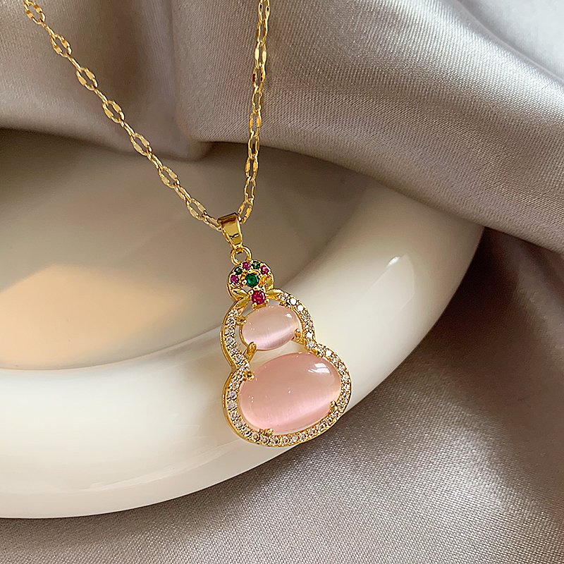 Pink cat eye stone gourd necklace for women, light luxury, niche collarbone chain accessories, 2024 new popular high-end necklace