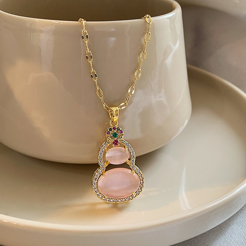 Pink cat eye stone gourd necklace for women, light luxury, niche collarbone chain accessories, 2024 new popular high-end necklace