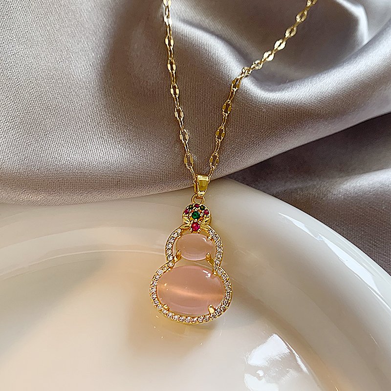 Pink cat eye stone gourd necklace for women, light luxury, niche collarbone chain accessories, 2024 new popular high-end necklace