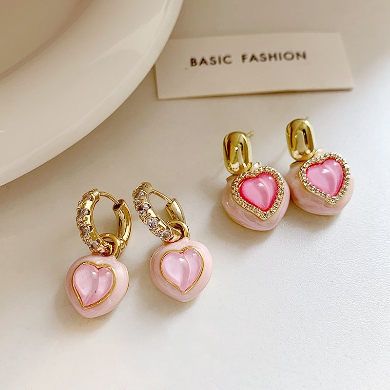 Pink peach heart earrings for women 2024 new popular item, high-end fashion earrings, light luxury temperament earrings, unique earrings