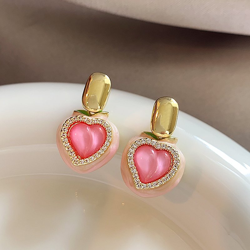 Pink peach heart earrings for women 2024 new popular item, high-end fashion earrings, light luxury temperament earrings, unique earrings