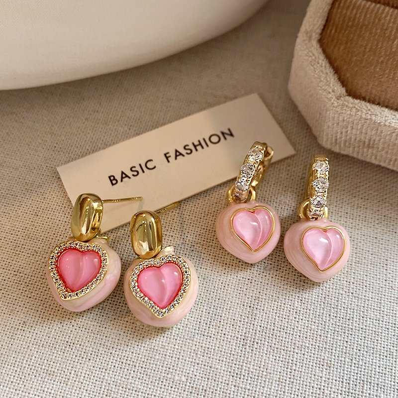 Pink peach heart earrings for women 2024 new popular item, high-end fashion earrings, light luxury temperament earrings, unique earrings