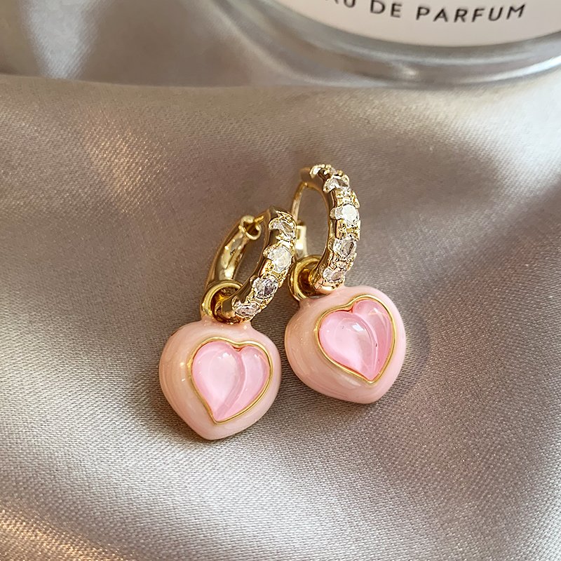 Pink peach heart earrings for women 2024 new popular item, high-end fashion earrings, light luxury temperament earrings, unique earrings