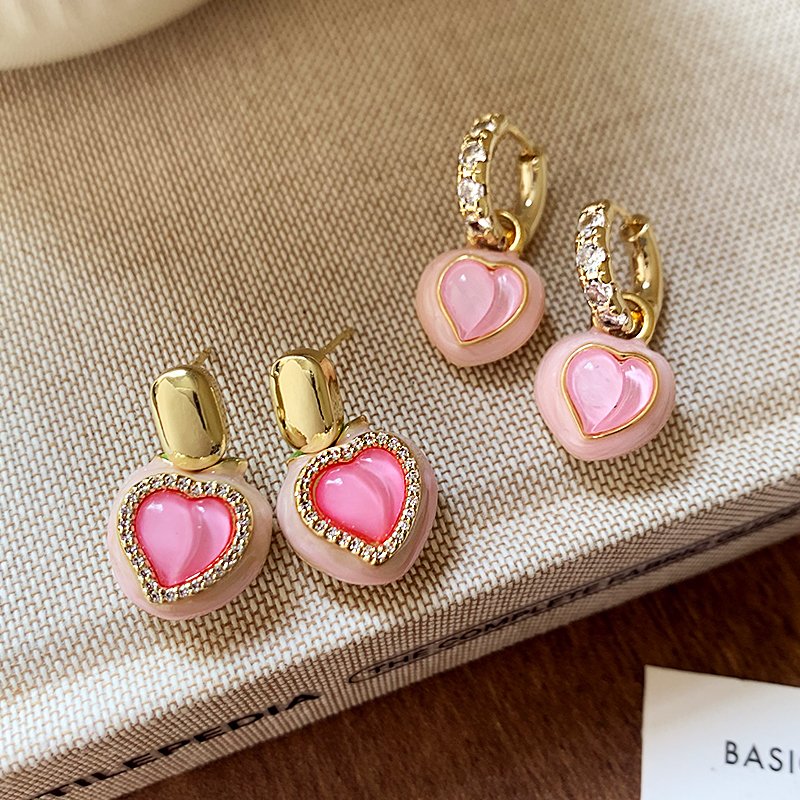 Pink peach heart earrings for women 2024 new popular item, high-end fashion earrings, light luxury temperament earrings, unique earrings