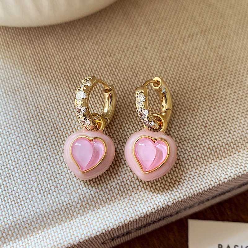 Pink peach heart earrings for women 2024 new popular item, high-end fashion earrings, light luxury temperament earrings, unique earrings