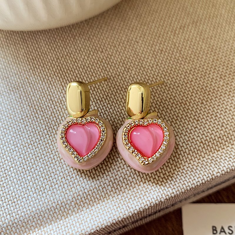 Pink peach heart earrings for women 2024 new popular item, high-end fashion earrings, light luxury temperament earrings, unique earrings