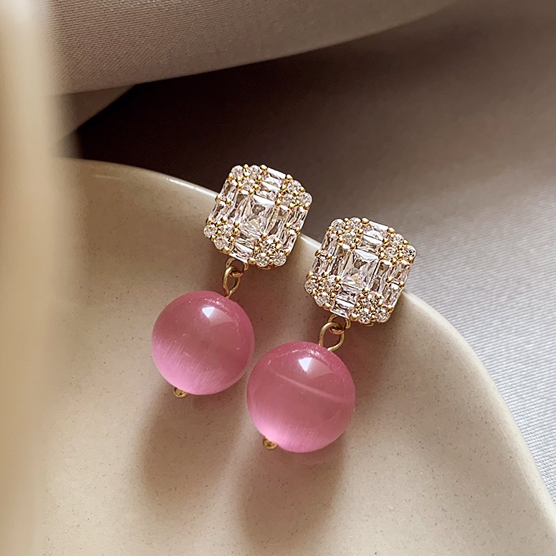 Pink round bead zircon earrings for women, luxurious and high-end earrings, 2024 new popular style, niche and unique earrings