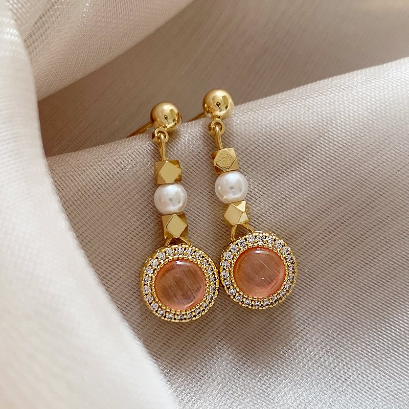 Pink tassel earrings for women, light luxury and high-end earrings, 2024 new popular item, niche and unique temperament, summer earrings