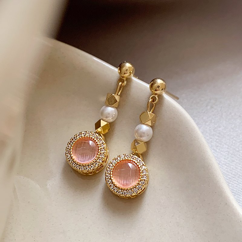 Pink tassel earrings for women, light luxury and high-end earrings, 2024 new popular item, niche and unique temperament, summer earrings