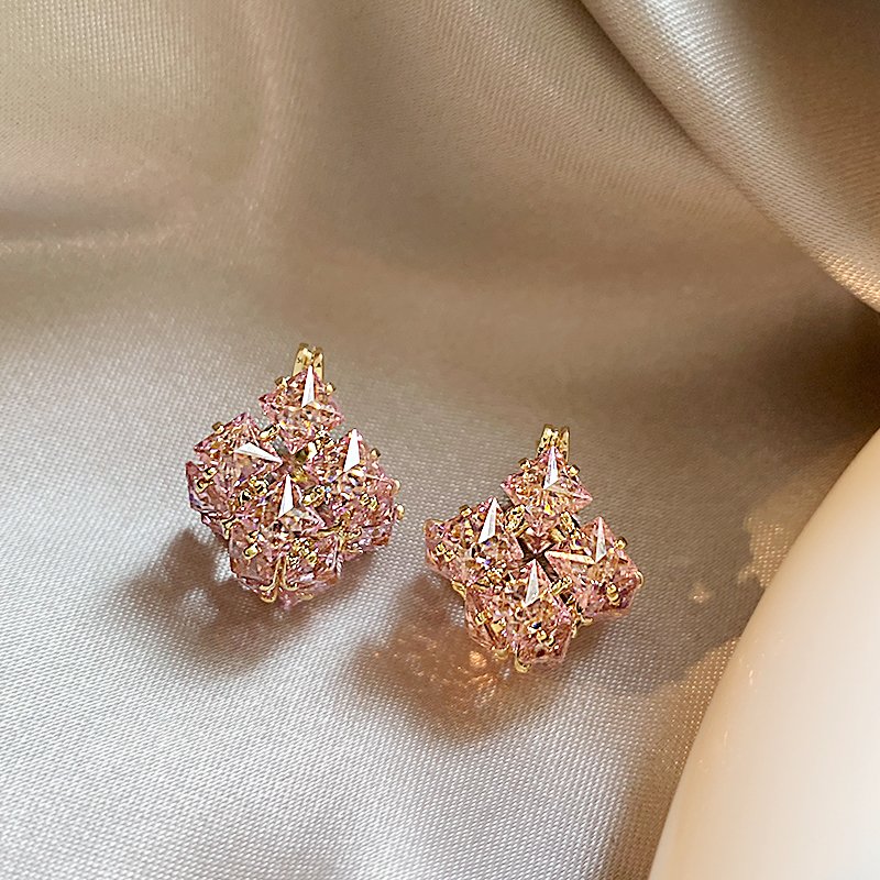 Pink zircon earrings for women, light luxury, high-end, niche temperament, earrings, 2024 new popular unique ear accessories