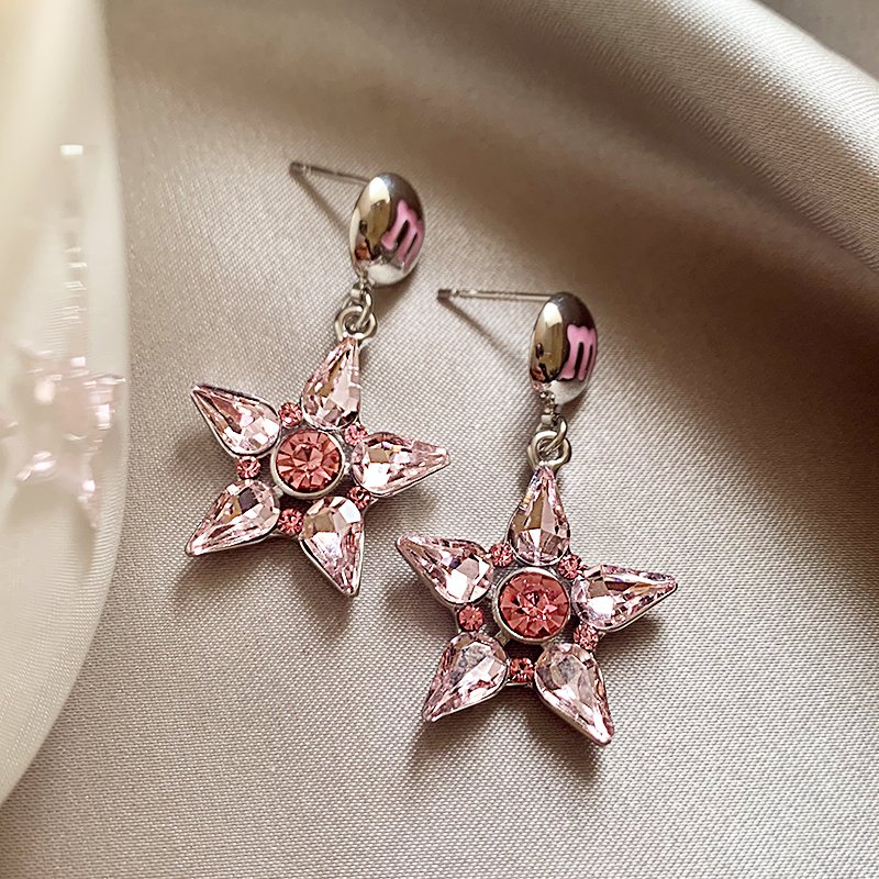 Pink zircon pentagram earrings for women, with a light luxury and high-end feel. 2024 new popular item, niche and unique ear accessory