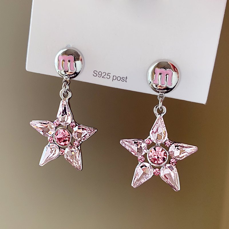 Pink zircon pentagram earrings for women, with a light luxury and high-end feel. 2024 new popular item, niche and unique ear accessory