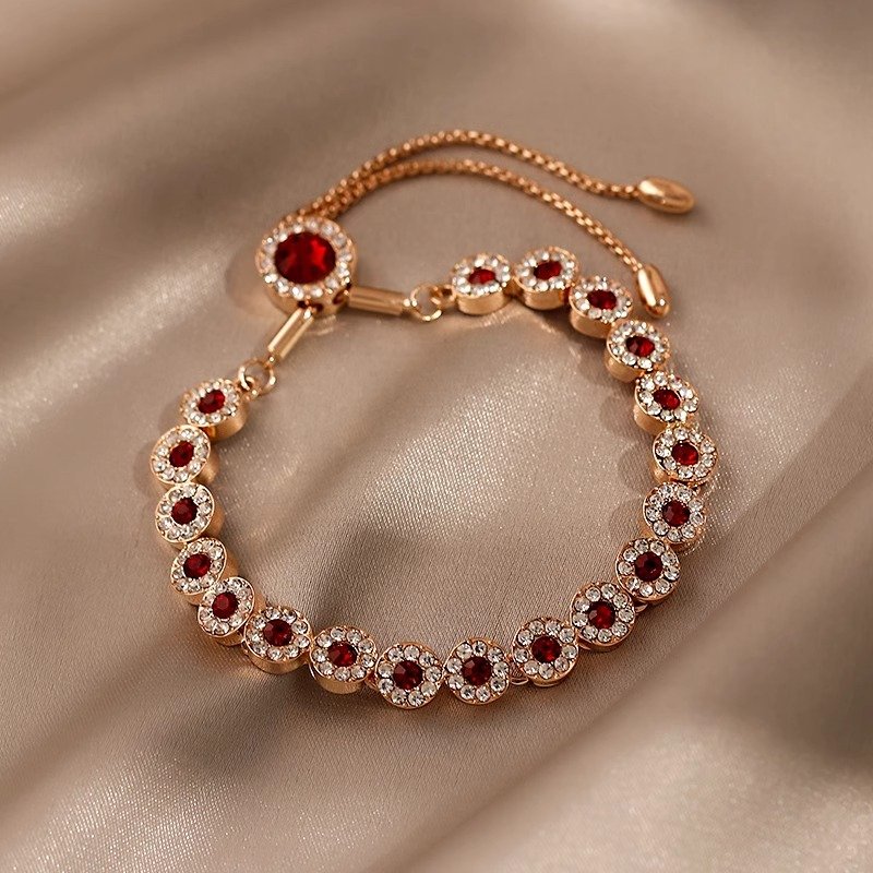 Red Crystal Retro Bracelet for Women 2024 New Popular Ins Niche Bracelet Premium Cold Wind Hand Accessories