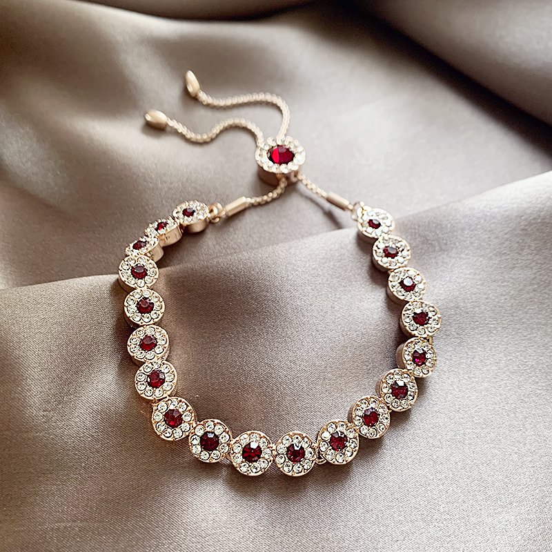 Red retro crystal bracelet for women, light luxury, niche and exquisite bracelet. 2024 new high-end girlfriend jewelry