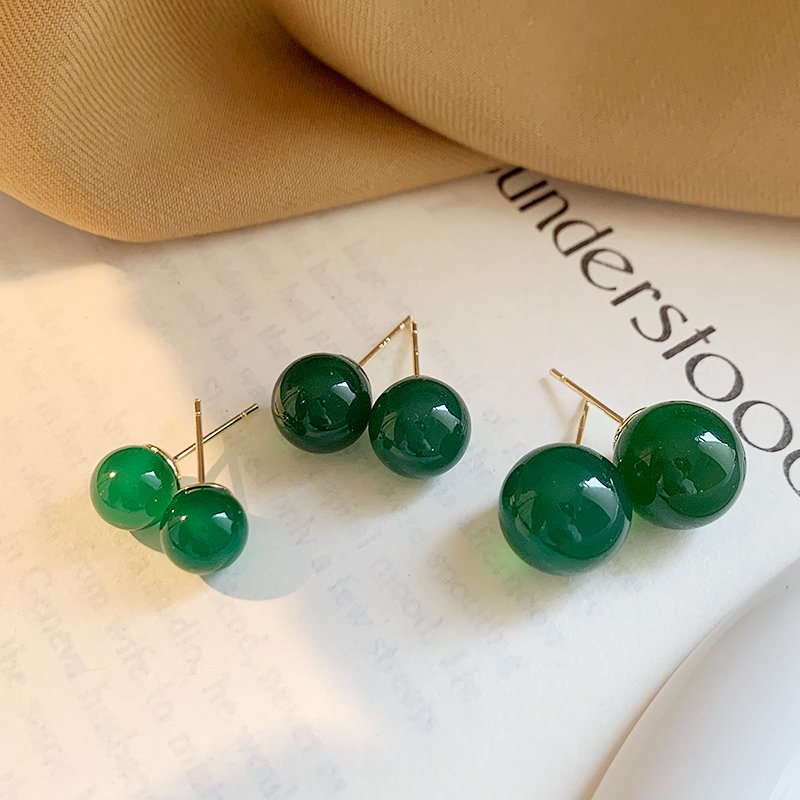 Retro emerald earrings for women, 925 pure silver stud post, light luxury temperament earrings, 2024 new popular high-end earrings