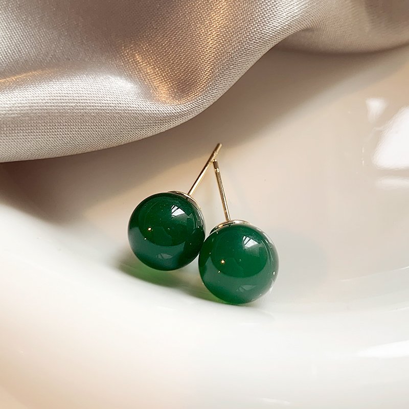 Retro emerald earrings for women, 925 pure silver stud post, light luxury temperament earrings, 2024 new popular high-end earrings