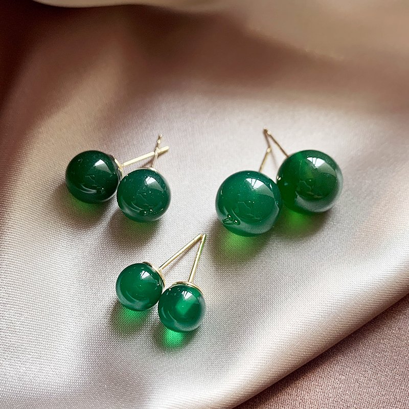 Retro emerald earrings for women, 925 pure silver stud post, light luxury temperament earrings, 2024 new popular high-end earrings