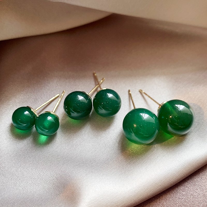 Retro emerald earrings for women, 925 pure silver stud post, light luxury temperament earrings, 2024 new popular high-end earrings