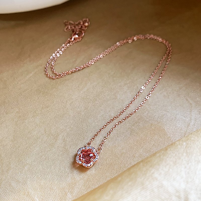 Sakura pendant necklace, women's light luxury high-end feeling, collarbone chain, 2024 new popular necklace, niche accessory