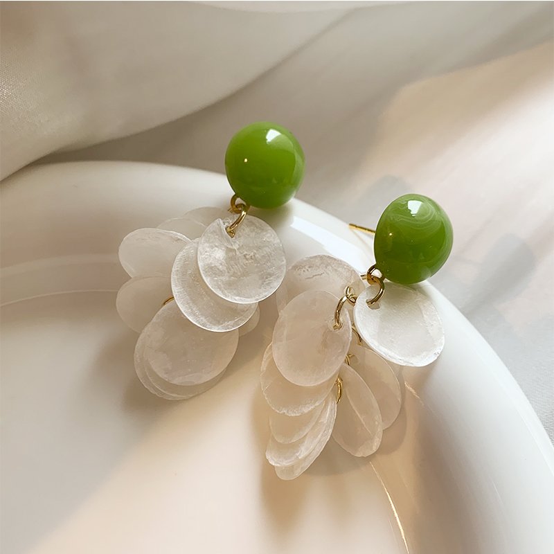 Shell tassel earrings, women's light luxury high-end earrings, 2024 new explosive style earrings, unique and niche earrings