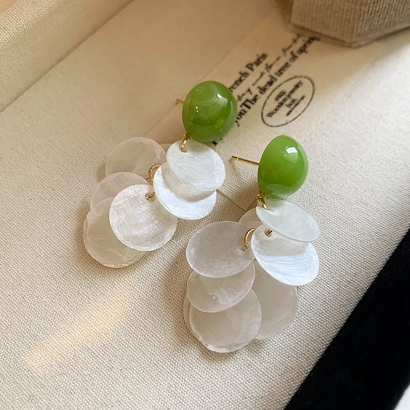 Shell tassel earrings, women's light luxury high-end earrings, 2024 new explosive style earrings, unique and niche earrings